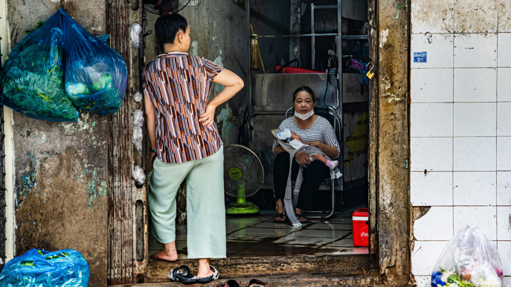 Urban Poverty in Manila and Jakarta